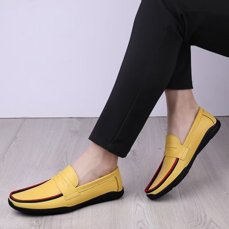 Fritidsskor För Män Eleganta Pu Slip-on Loafers Med Metallmode - Gul