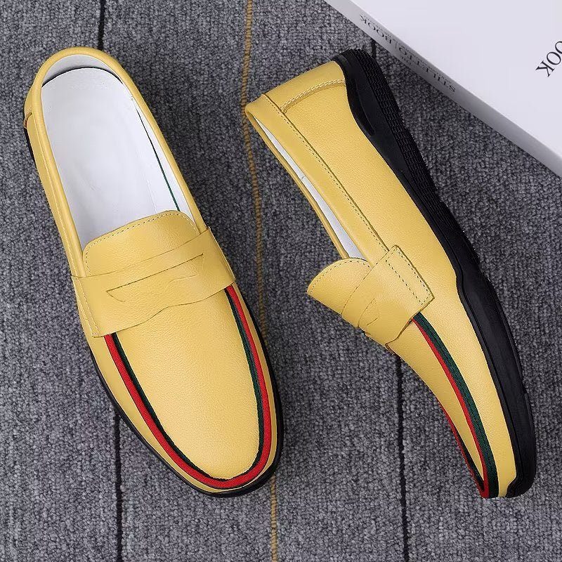 Fritidsskor För Män Eleganta Pu Slip-on Loafers Med Metallmode - Gul