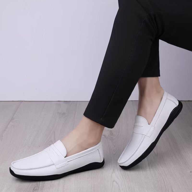 Fritidsskor För Män Eleganta Pu Slip-on Loafers Med Metallmode - Vit Hål