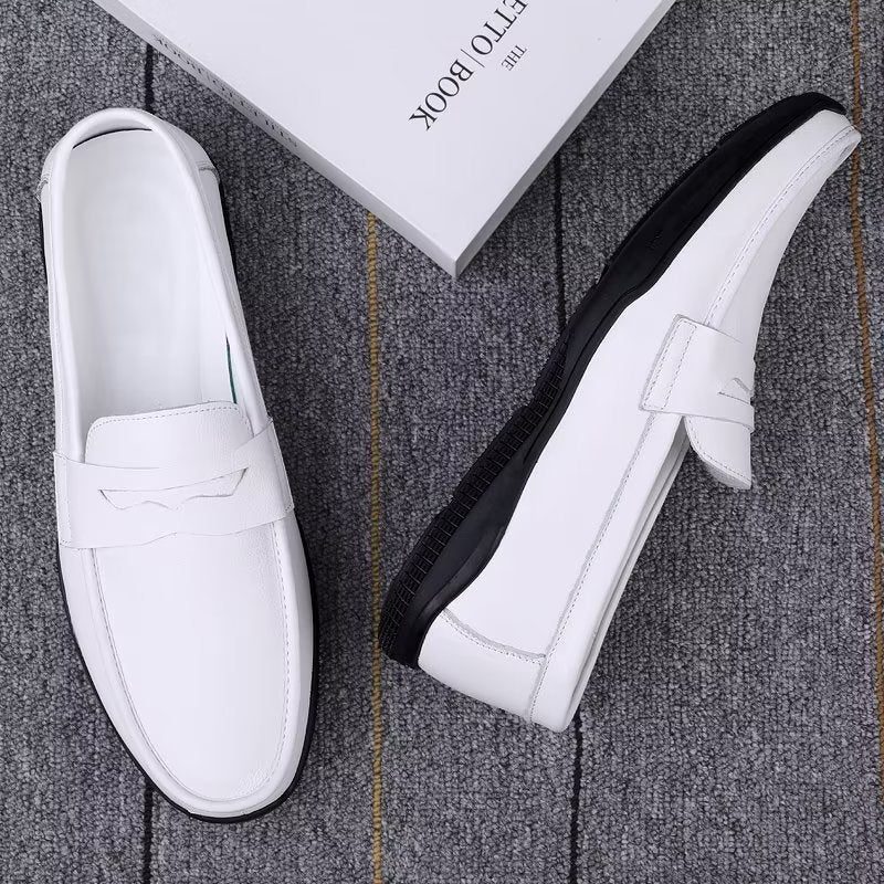 Fritidsskor För Män Eleganta Pu Slip-on Loafers Med Metallmode - Vit Hål